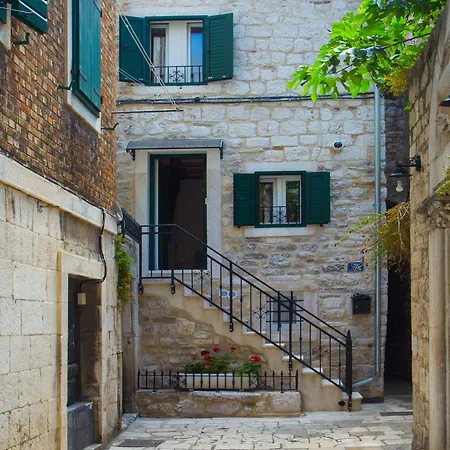 Bed & Breakfast Old Center Cozy 3*