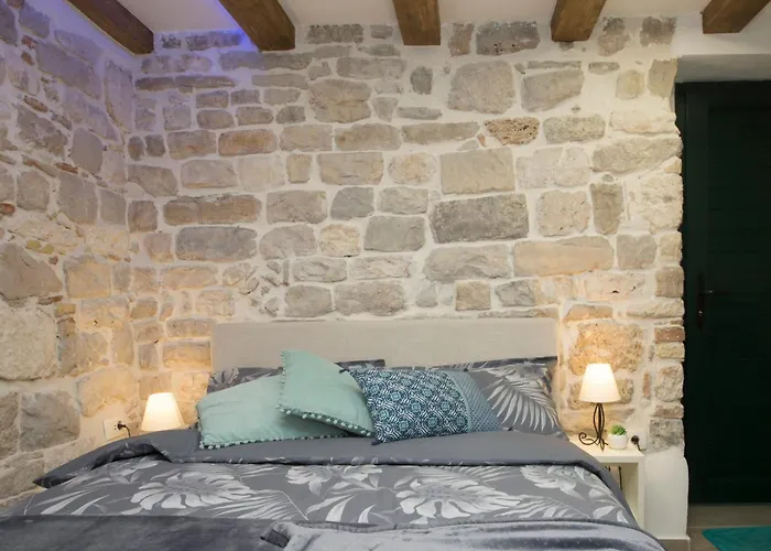 Old Center Cozy 3* Split